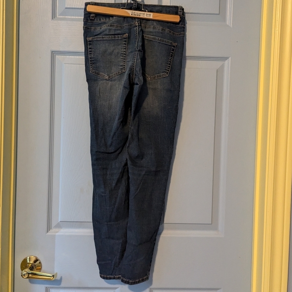 Ripped jeggings - Picture 2 of 3